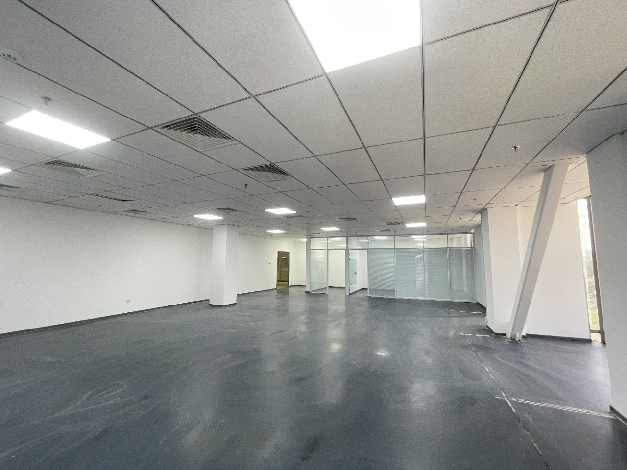 华汇大厦写字楼办公室可定制装修 华汇大厦写字楼办公室可定制装修